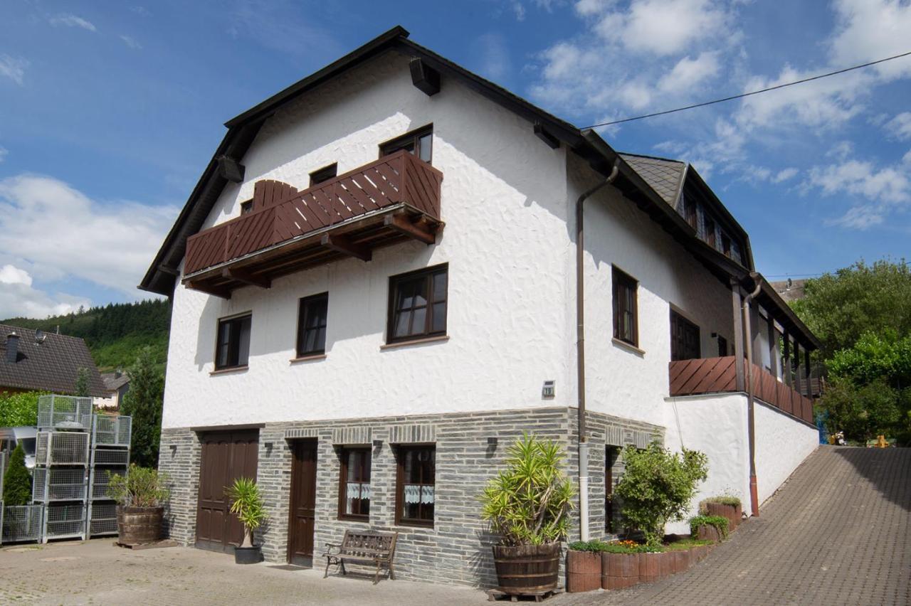 Weingut Christian Bucher Burg  外观 照片